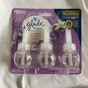 NIB - 2 - 3 Pack Glade Plug Ins Lavender and Vanilla (Total of 6)